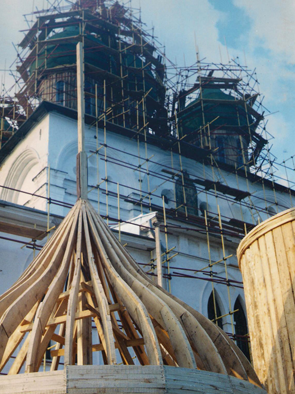 Изготовление новых куполов Успенского собора (фото Сычева В.П.)